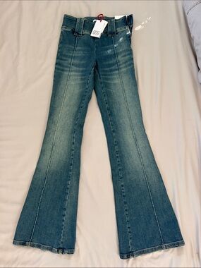 BDG Vintage Wash High-Rise Flare Jeans in Blue